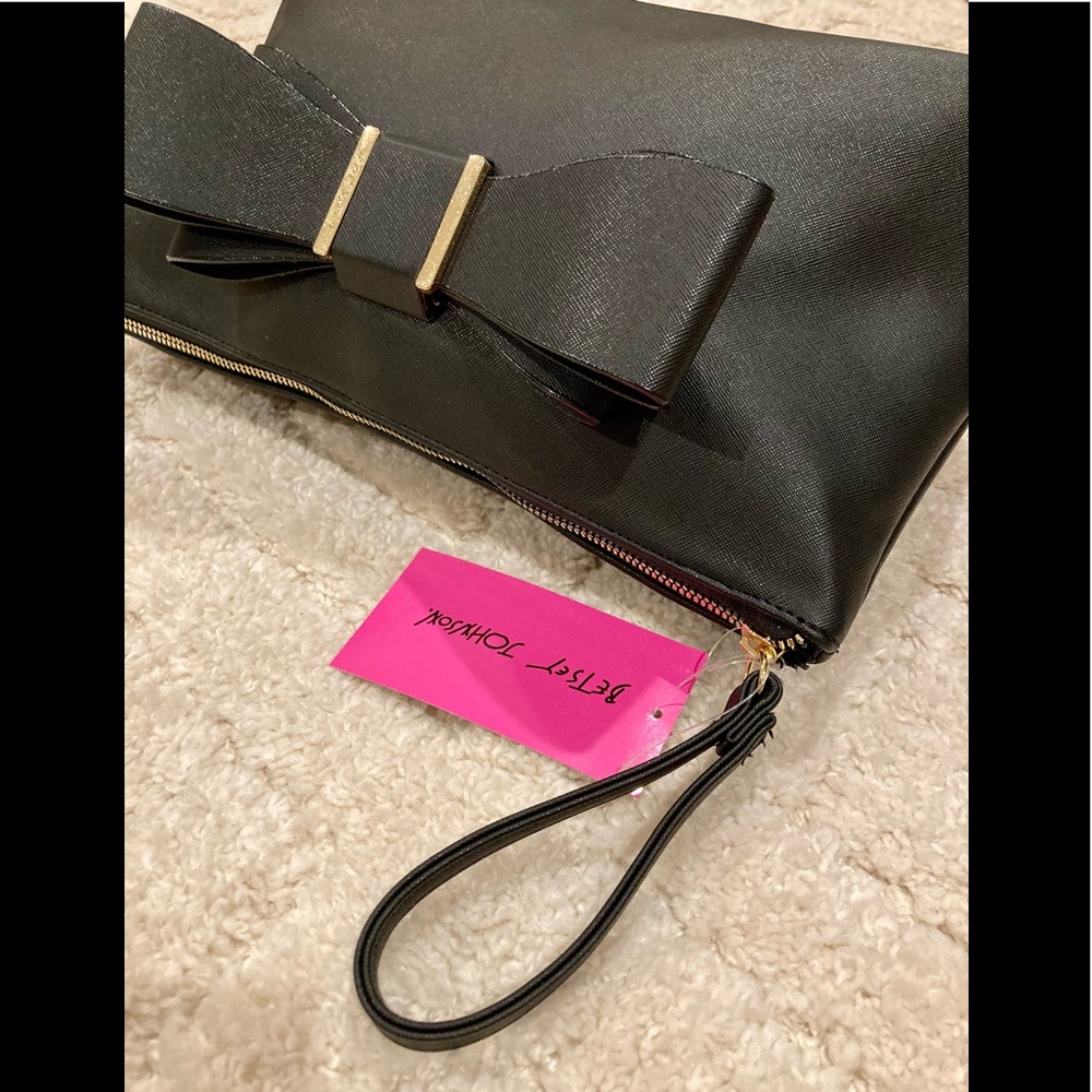 🎁 NWT NEW Bow Wristlet BLACK GOLD 🎁